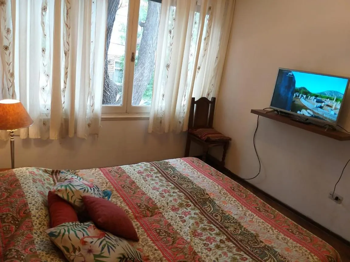 Lindo Y Ubicabidisimo Alojamiento Con Balcon A Mts De Aristides Apartment Mendoza Argentina